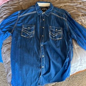 Men’s Buckle Black snap front casual shirt.  Size Large Athletic Fit